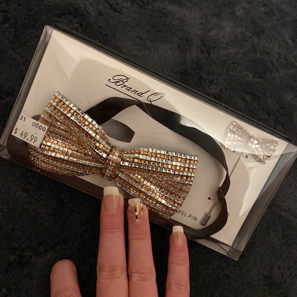 Men’s Bow Tie:)